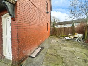 Side Garden- click for photo gallery